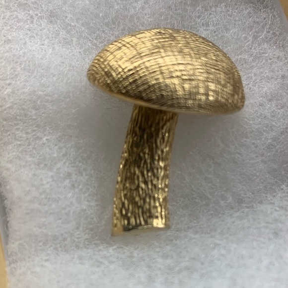 VintageCastleridge Goldtone ๐โ๐ซ Mushroom Brooch - Picture 2 of 9